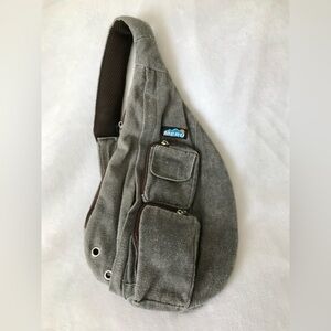 MERU Outdoor Canvas Gray Sling Bag